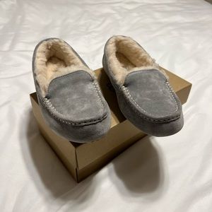 Brand new Ugg Ansley grey moccasin slipper